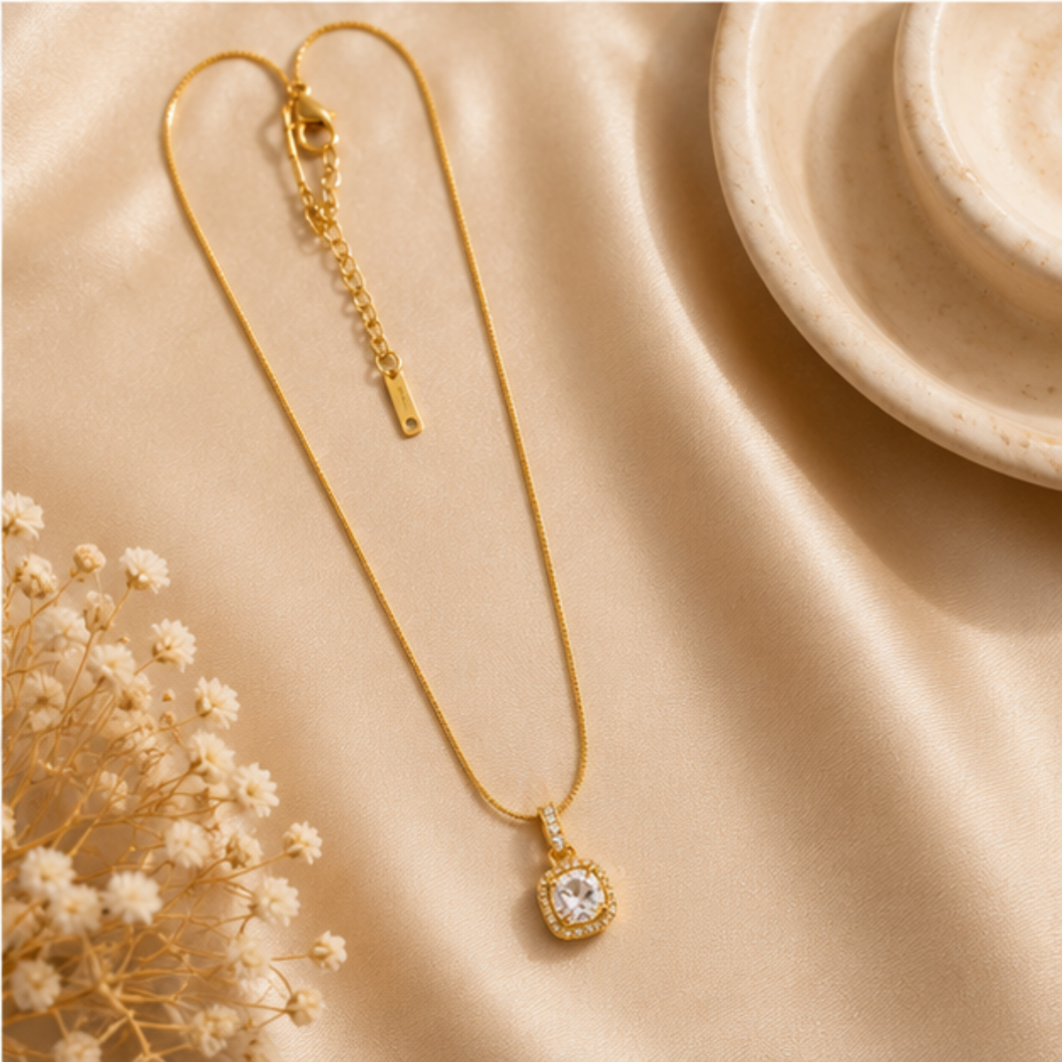 Delicate Gold-Tone Round Pendant Necklace for Everyday Elegance