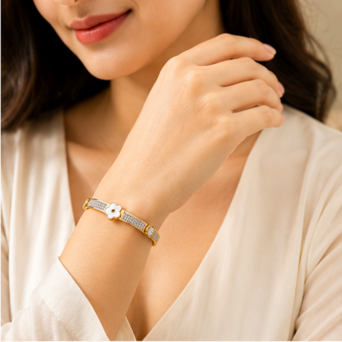 Gold Tone Crystal Flower Detail Bangle Bracelet