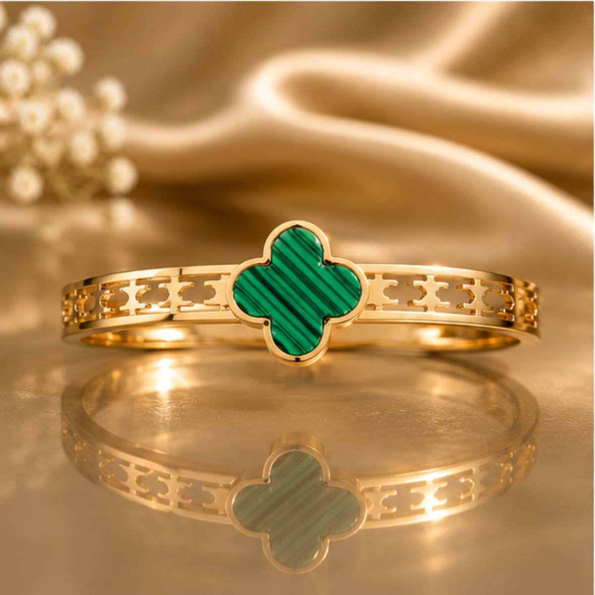 Green Clover Gold Tone Bracelet for Everyday Elegance